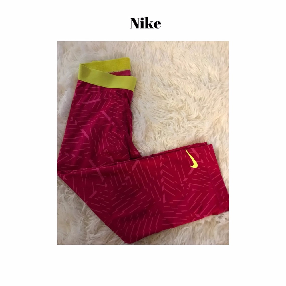 Nike Dri-fit capris size (XS)